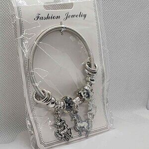 Brand New   Three Unicorn Bracelet